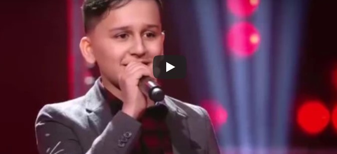 Der 13-Jährige singt ein Lied von Celine Dion – und die Jury fliegt beinahe aus ihren Stühlen