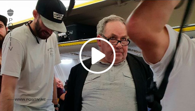 Rassist beschimpft 77-Jährige aufs Übelste – Reaktion der Airline versetzt Internet in Rage