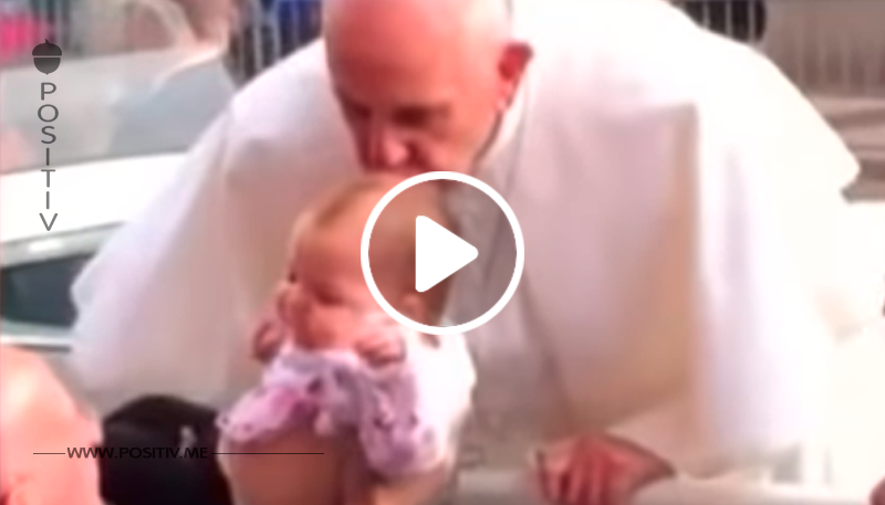 Papst küsst Baby auf den Kopf – 2 Monate später verstehen Eltern das Unvergessliche daran