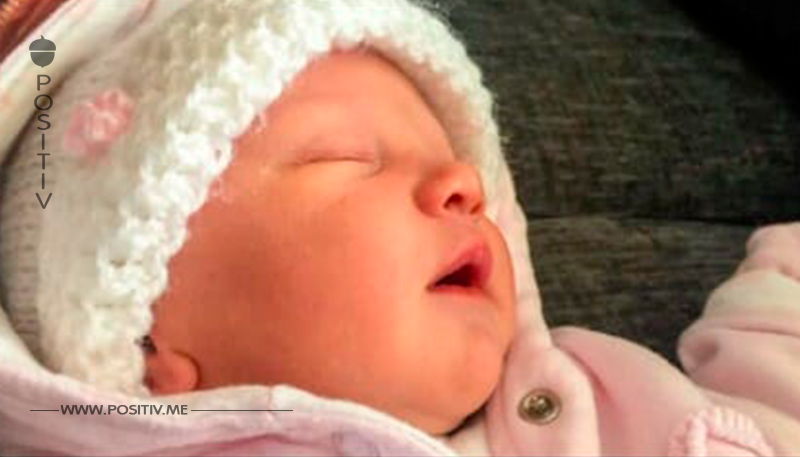 Mama findet 3 Wochen altes Baby bewusstlos nach Autofahrt – Sie warnt jetzt alle Eltern