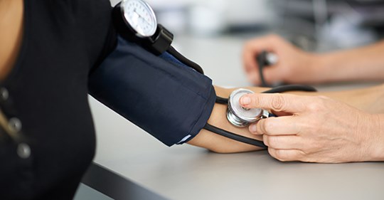 Niedriger Blutdruck: Was dahintersteckt und was hilft