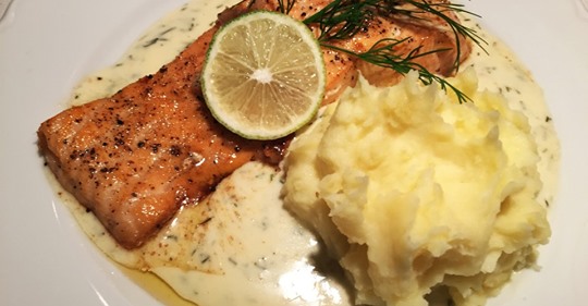 Lachsfilet in Dillcreme