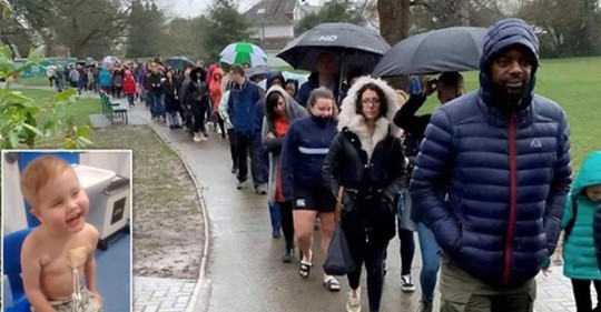 5000 Menschen stehen stundenlang im Regen, um zu sehen ob ihre Stammzellen zu einem 5 Jährigen passen, der gegen Krebs kämpft