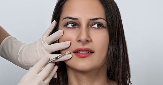 Faltenbehandlung mit Botox: Wie funktioniert’s?