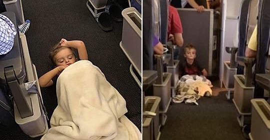 Flugbegleiter kümmern sich um ausrastenden Jungen