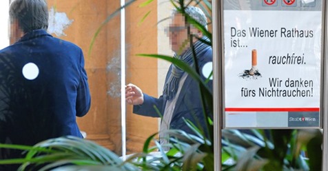 Rauchverbot: Im Wiener Rathaus qualmen sie weiter