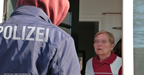 Falsche Polizisten und 110 Nummer: Senioren von Männergruppe um 150.000 Euro bestohlen