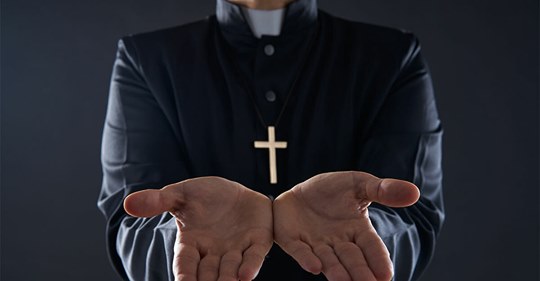 Für Katholischen Priester sind Abtreibungen schlimmer als Pädophilie – es „tötet niemanden, Abtreibung schon“