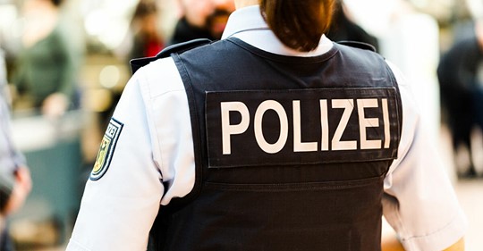 Gelsenkirchen: Kommissarin geht in Rente und hat 1.200 Überstunden offen – Innenminister will sie verfallen lassen