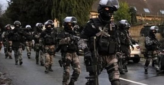 Bewaffnete Ausschreitungen in Frankreich: Militär marschiert in Dijon ein