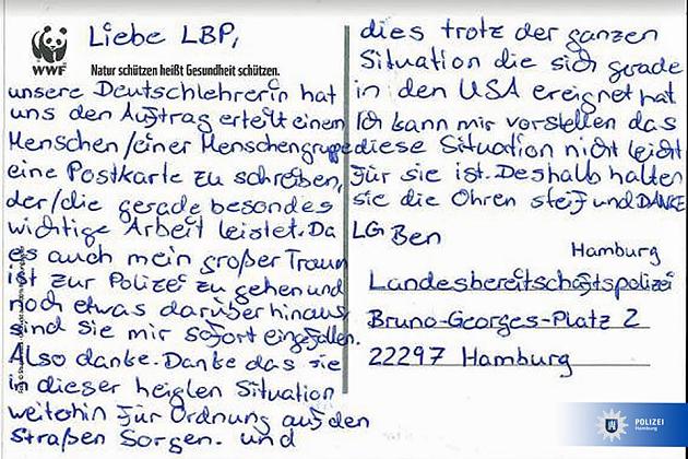 'Halten Sie die Ohren steif': Kleiner Ben schreibt rührende Postkarte an die Hamburger Polizei