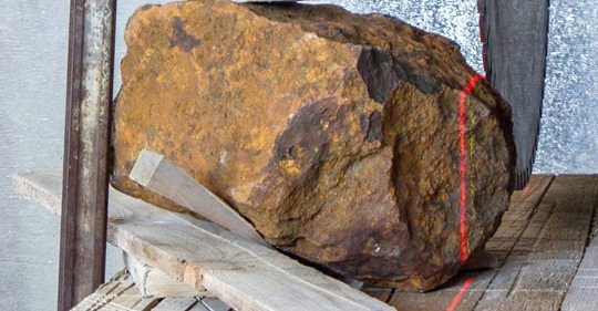 Wissenschaftliche Sensation: Größter Steinmeteorit Deutschlands in einem Garten entdeckt