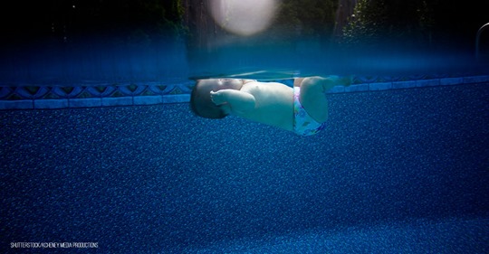 Eltern machten Schläfchen: Säugling (†) ertrinkt im Mallorca-Urlaub in Pool