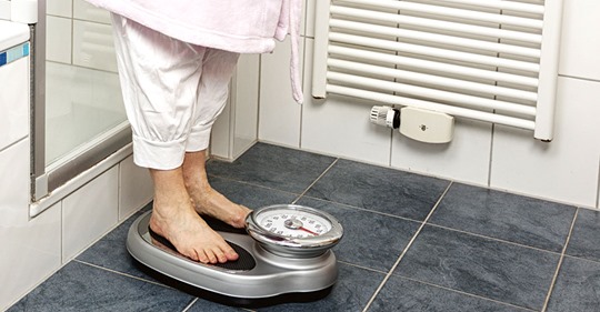 Plötzliche Gewichtszunahme: Warum nehme ich trotz Verzicht zu?