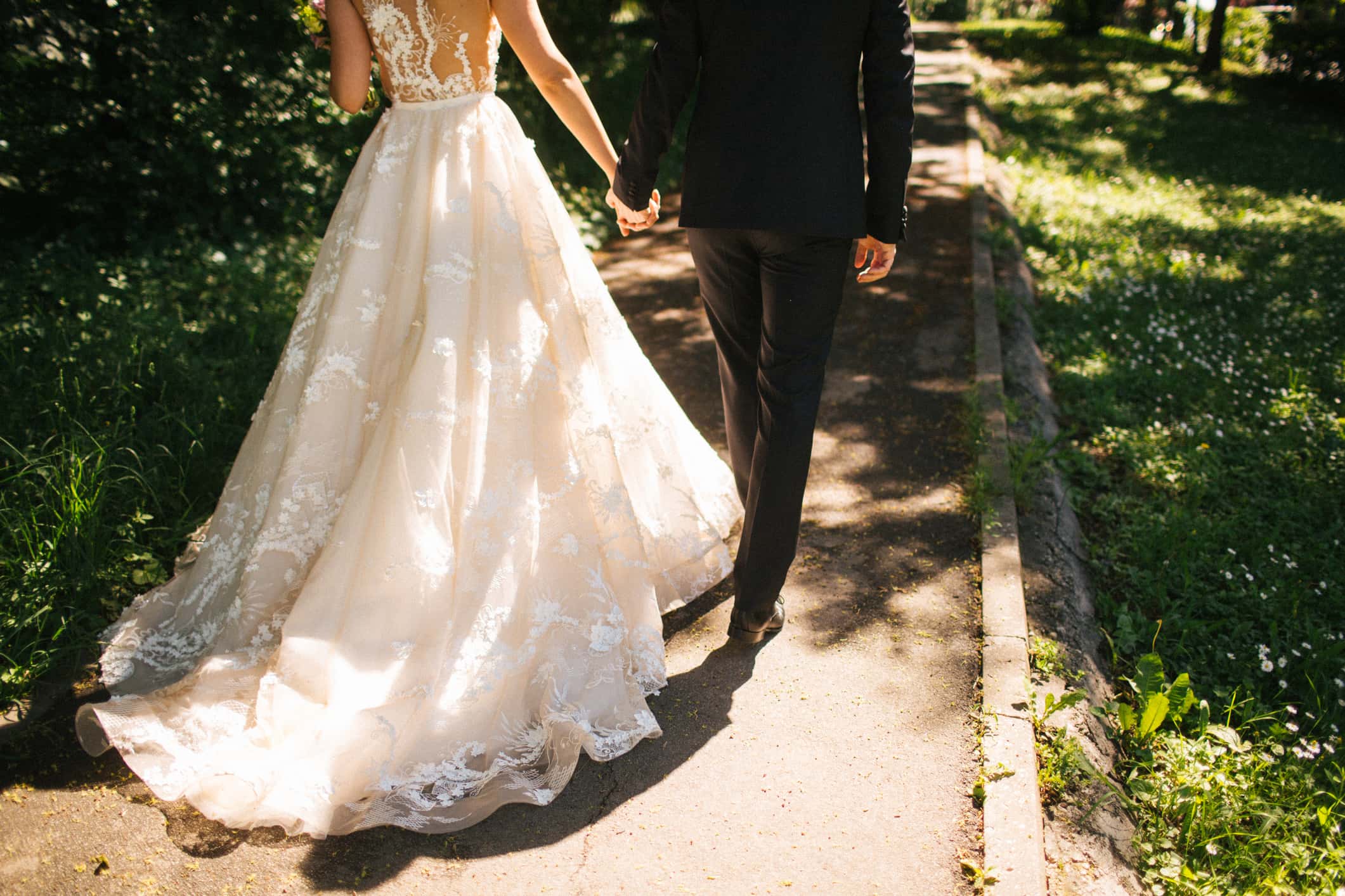 Bräutigam sagt seiner zukünftigen Braut, dass sie nicht Weiß tragen könne bei Hochzeit – sei nicht mehr „rein“