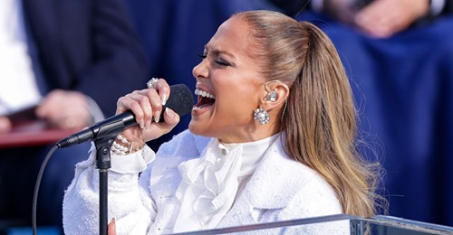 Traum in Weiß: Hier performt Jennifer Lopez für Joe Biden