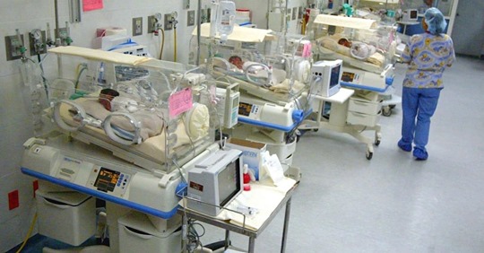 Wurden auf dem Ultraschall übersehen: Frau erwartet sieben Babys - und bekommt neun