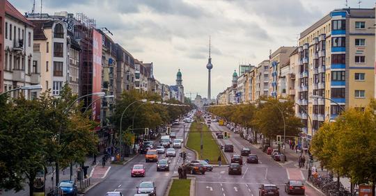 Bürgerinitiative fordert: Nur noch 12 private Autofahrten pro Jahr für Städter