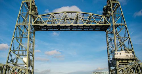 Wegen Jeff Bezos: Historische Brücke in Rotterdam wird abgebaut