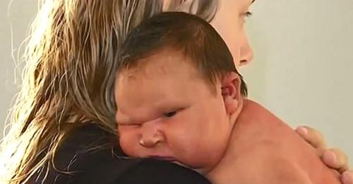 'Ein kleine Sumoringerin': In Australien wird ein Neugeborenes von fast 6 kg geboren
